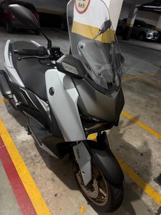 YAMAHA XMAX 300 CONNECTED ABS 